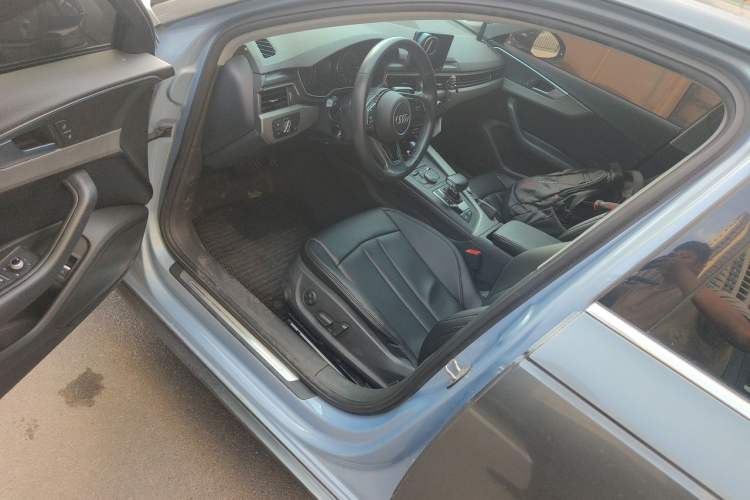 Used Audi A4L 2018 30th Anniversary Edition 40 TFSI Trendy Model Driver Seat