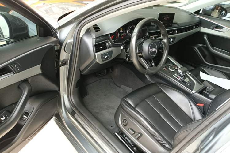 Used Audi A4L 2018 30th Anniversary Edition 40 TFSI Trendy Model Driver Seat