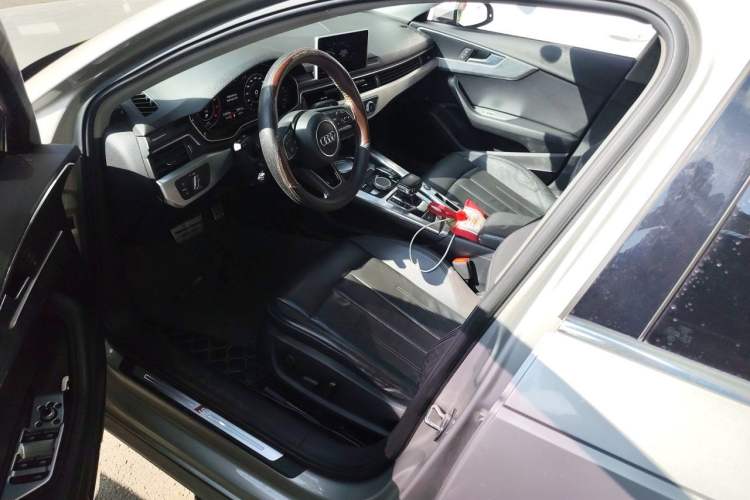 Used Audi A4L 2018 30th Anniversary Edition 40 TFSI Fashion Model Driver Seat
