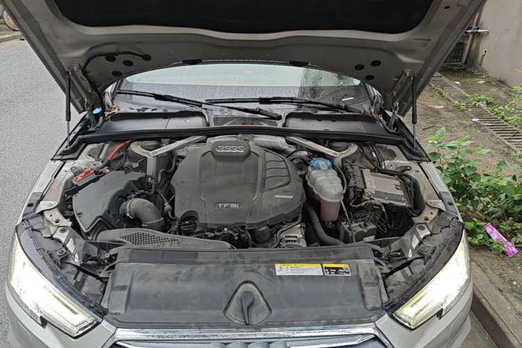 Used Audi A4L 2018 30th Anniversary Edition 40 TFSI Trendy Model Engine Bay
