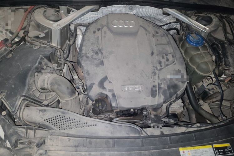 Used Audi A4L 2018 30th Anniversary Edition 40 TFSI Fashion Model Engine Bay