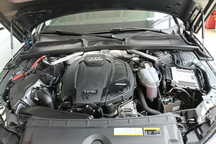 Used Audi A4L 2018 30th Anniversary Edition 40 TFSI Trendy Model Engine Bay
