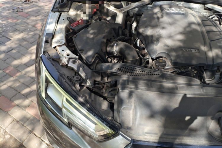 Used Audi A4L 2018 30th Anniversary Edition 40 TFSI Trendy Model Engine Bay Right