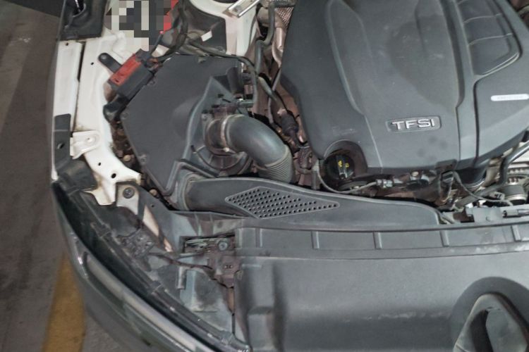 Used Audi A4L 2018 30th Anniversary Edition 40 TFSI Trendy Model Engine Bay Right