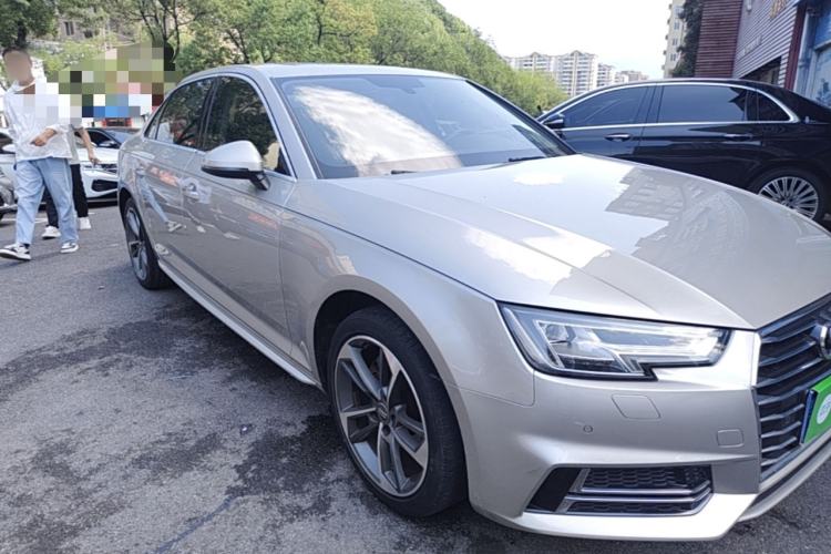 Used Audi A4L 2018 30th Anniversary Edition 40 TFSI Trendy Model Front Right 45 Deg