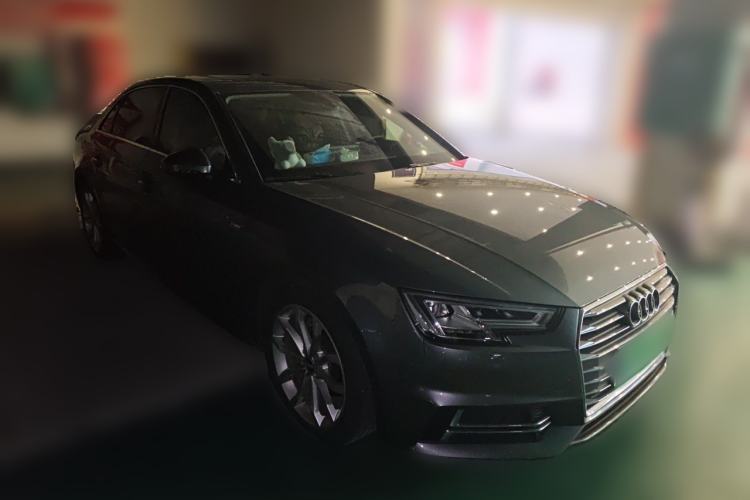 Used Audi A4L 2018 30th Anniversary Edition 40 TFSI Fashion Model Front Right 45 Deg