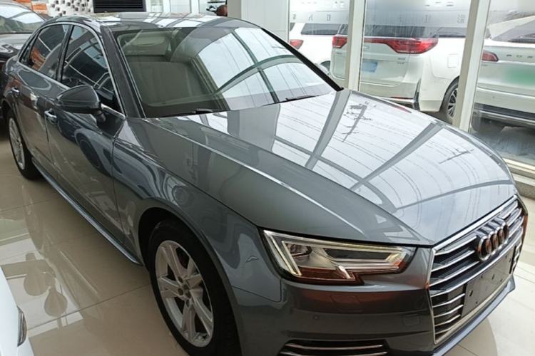 Used Audi A4L 2018 30th Anniversary Edition 40 TFSI Trendy Model Front Right 45 Deg