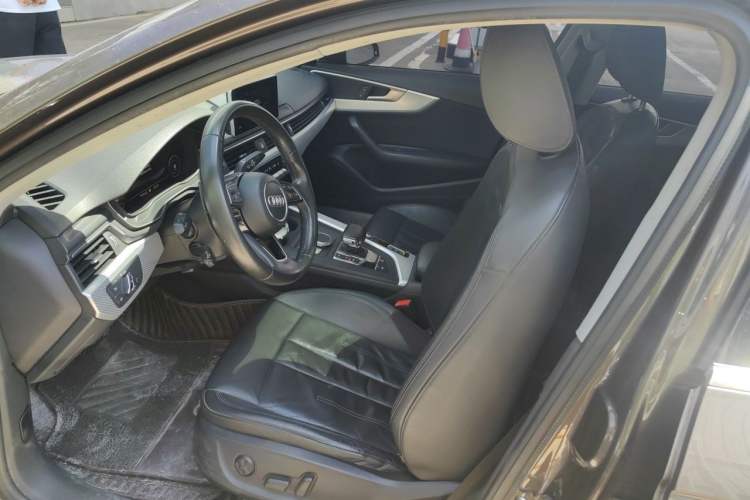 Used Audi A4L 2018 30th Anniversary Edition 40 TFSI Fashion Model Left Front Seat