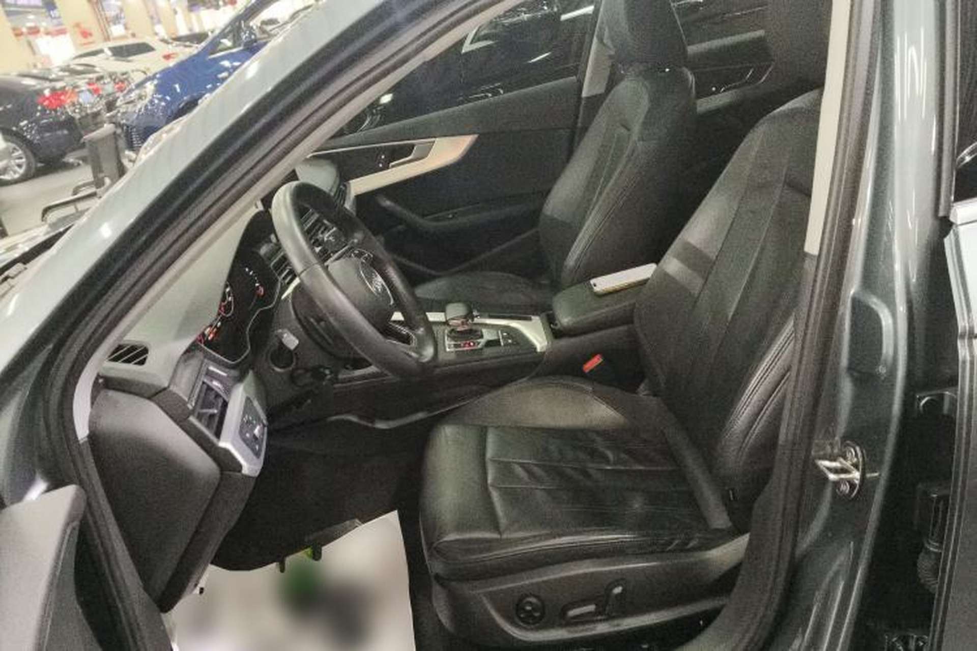 Used Audi A4L 2018 30th Anniversary Edition 40 TFSI Fashion Model Left Front Seat