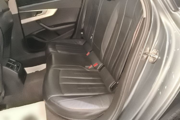 Used Audi A4L 2018 30th Anniversary Edition 40 TFSI Fashion Model Left Rear Seat