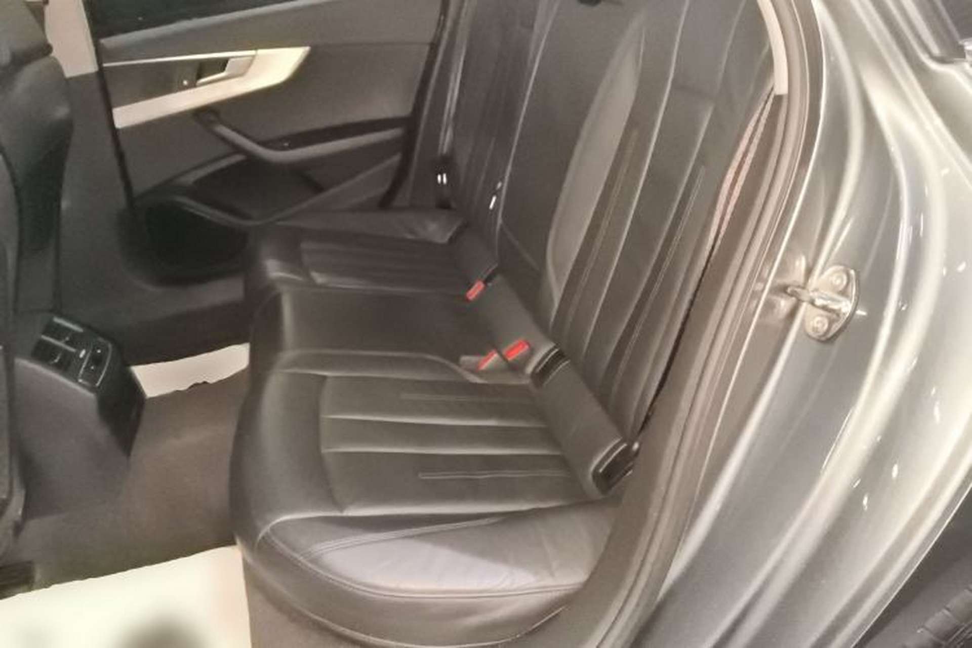 Used Audi A4L 2018 30th Anniversary Edition 40 TFSI Fashion Model Left Rear Seat