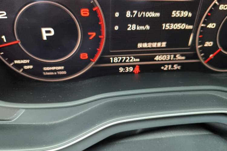 Used Audi A4L 2018 30th Anniversary Edition 40 TFSI Fashion Model Odometer Close Up
