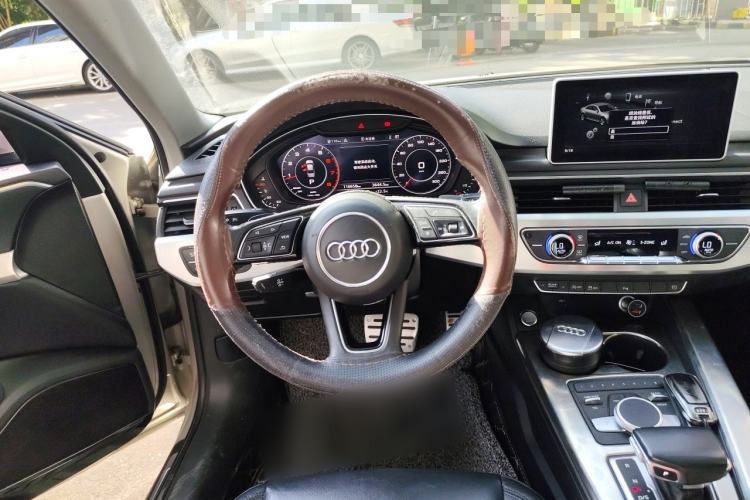 Used Audi A4L 2018 30th Anniversary Edition 40 TFSI Fashion Model Steering Wheel