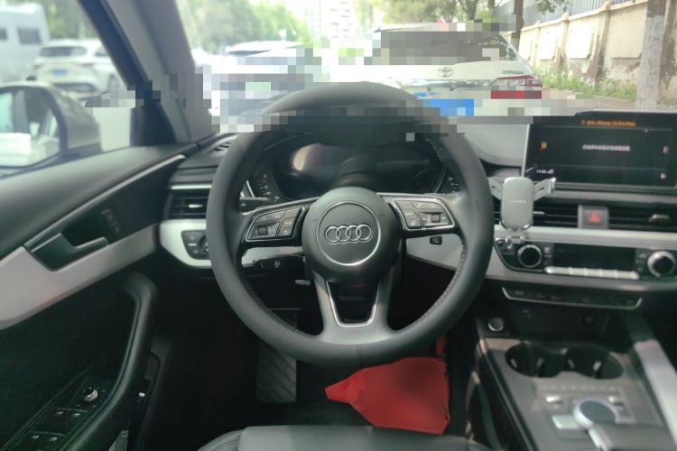 Used Audi A4L 2018 30th Anniversary Edition 40 TFSI Fashion Model Steering Wheel