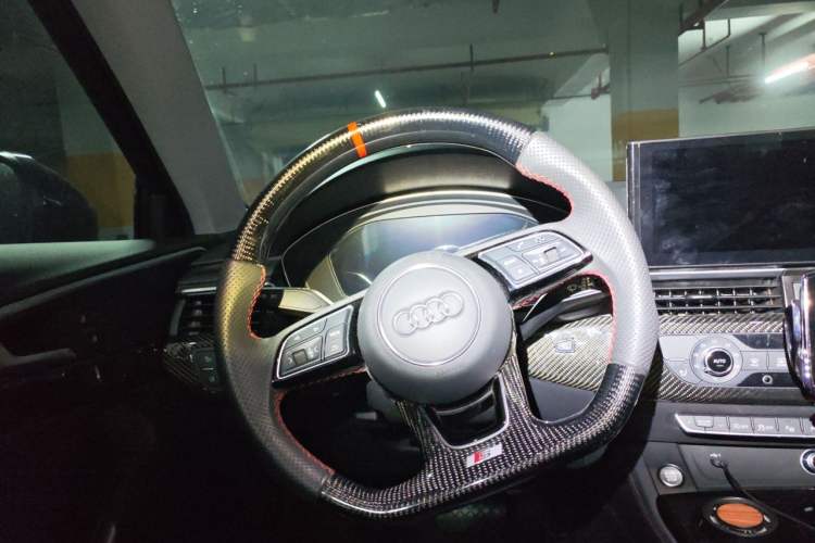Used Audi A4L 2018 30th Anniversary Edition 40 TFSI Trendy Model Steering Wheel