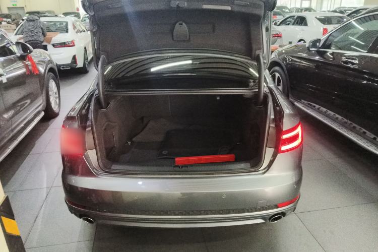 Used Audi A4L 2018 30th Anniversary Edition 40 TFSI Fashion Model Trunk