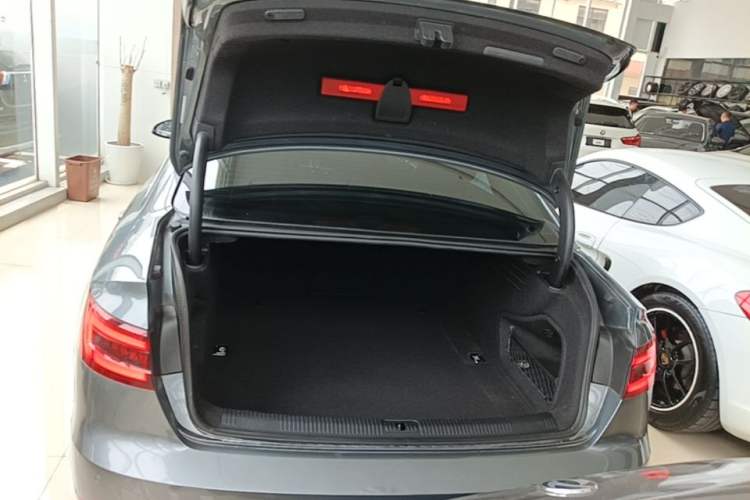 Used Audi A4L 2018 30th Anniversary Edition 40 TFSI Trendy Model Trunk