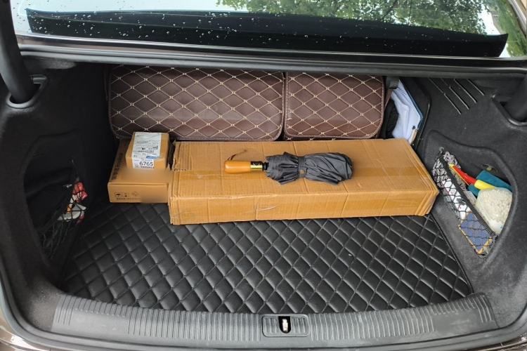 Used Audi A4L 2018 30th Anniversary Edition 40 TFSI Fashion Model Trunk