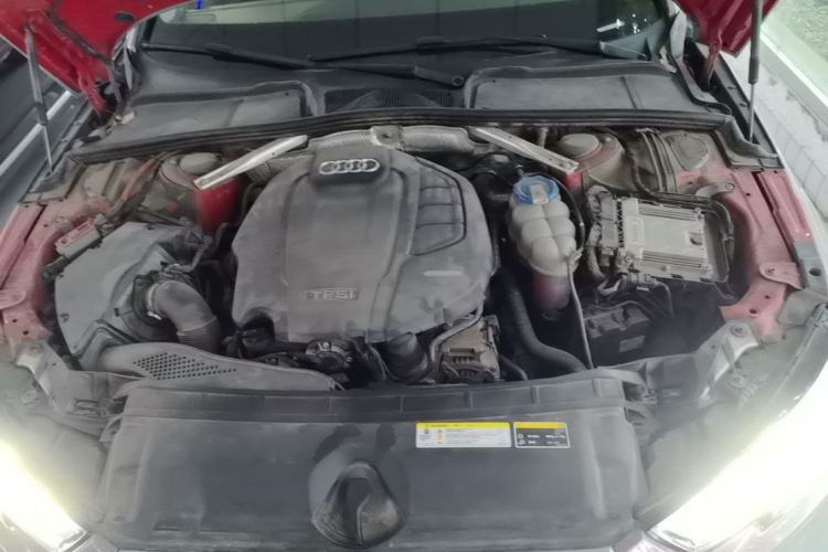 Used Audi A4L 2018 30th Anniversary Edition 40 TFSI Trendy Model Engine Bay