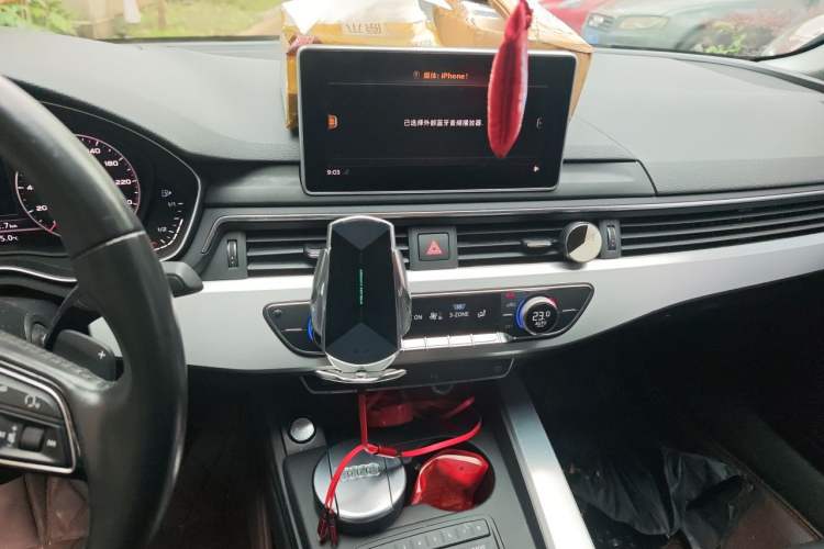 Used Audi A4L 2018 30th Anniversary Edition 40 TFSI Fashion Model Audio And AC Panel