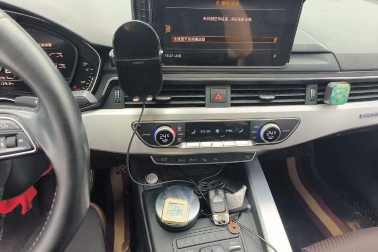 Used Audi A4L 2018 30th Anniversary Edition 45 TFSI quattro Sport model Audio And AC Panel