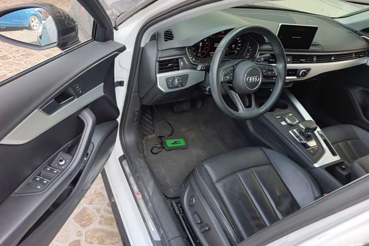 Used Audi A4L 2018 30th Anniversary Edition 40 TFSI Fashion Model Driver Seat