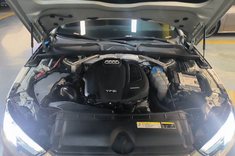 Used Audi A4L 2018 30th Anniversary Edition 40 TFSI Trendy Model Engine Bay