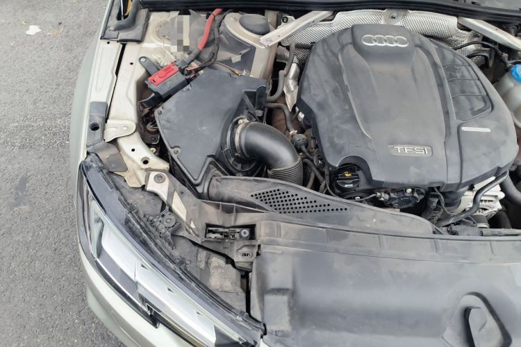Used Audi A4L 2018 30th Anniversary Edition 45 TFSI quattro Sport model Engine Bay Right