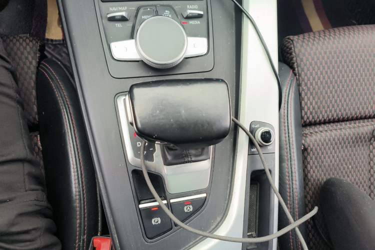 Used Audi A4L 2018 30th Anniversary Edition 45 TFSI quattro Sport model Gear Lever