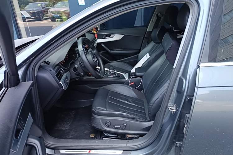 Used Audi A4L 2018 30th Anniversary Edition 40 TFSI Fashion Model Left Front Seat