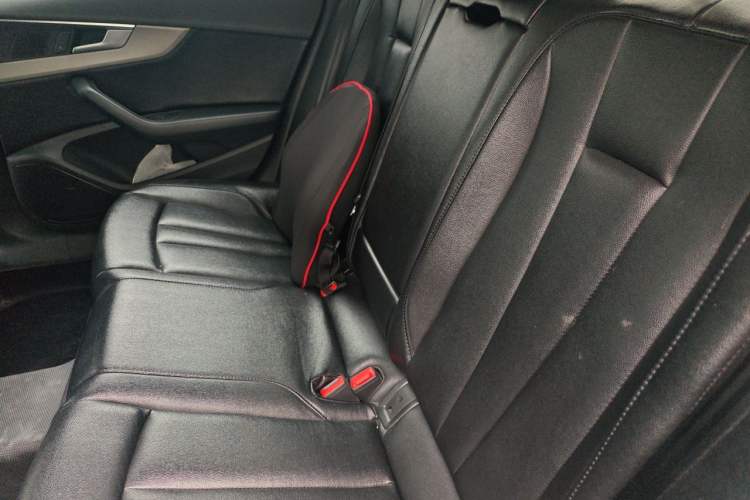 Used Audi A4L 2018 30th Anniversary Edition 40 TFSI Trendy Model Left Rear Seat