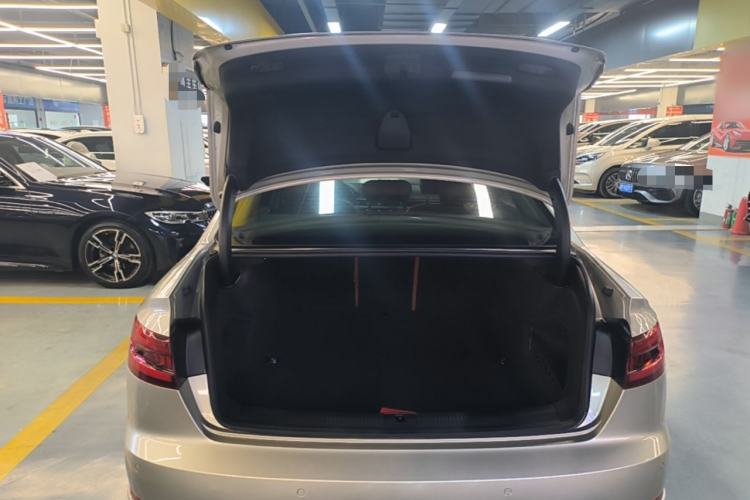 Used Audi A4L 2018 30th Anniversary Edition 40 TFSI Trendy Model Trunk