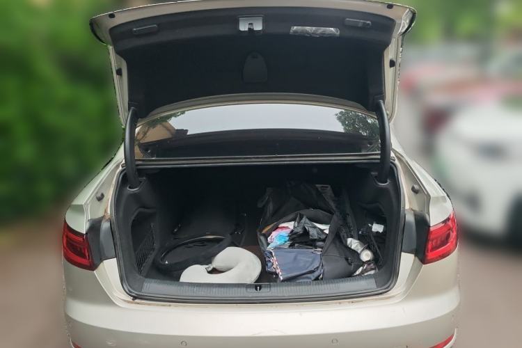 Used Audi A4L 2018 30th Anniversary Edition 40 TFSI Fashion Model Trunk