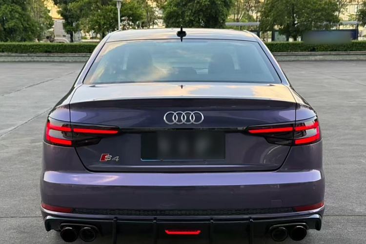 Used Audi A4L 2018 30th Anniversary Edition 40 TFSI Fashion Model Exterior 3