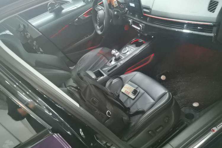 Used Audi A4L 2018 30th Anniversary Edition 40 TFSI Fashion Model Right Front Seat