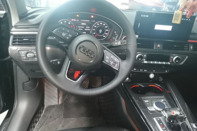 Used Audi A4L 2018 30th Anniversary Edition 40 TFSI Fashion Model Steering Wheel