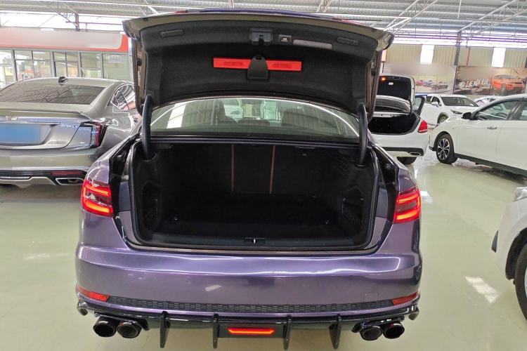 Used Audi A4L 2018 30th Anniversary Edition 40 TFSI Fashion Model Trunk