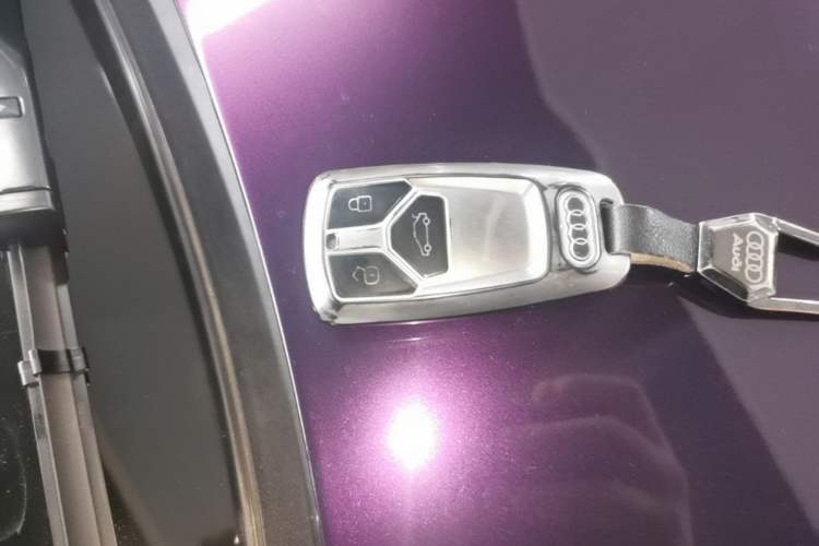 Used Audi A4L 2018 30th Anniversary Edition 40 TFSI Fashion Model Vehicle Key
