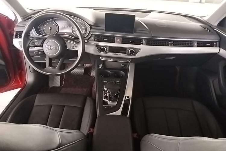 Used Audi A4L 2018 30th Anniversary Edition 40 TFSI Trendy Model Center Console