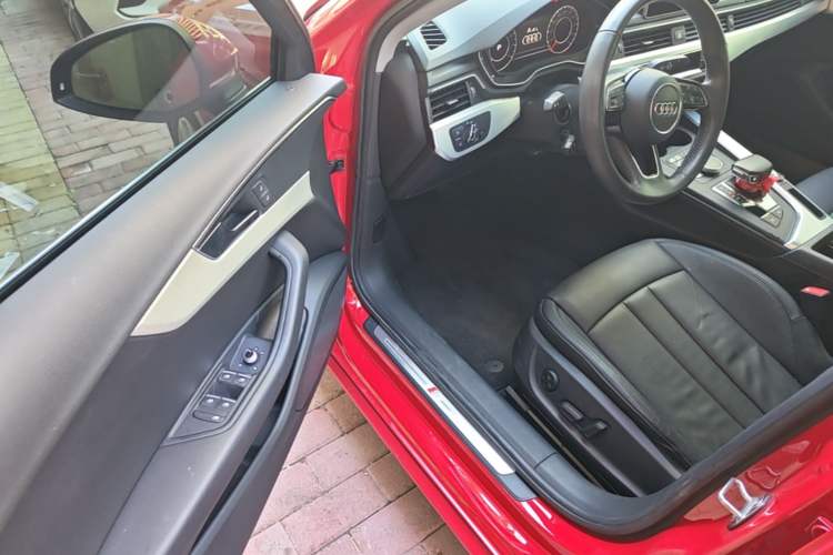 Used Audi A4L 2018 30th Anniversary Edition 40 TFSI Fashion Model Driver Seat