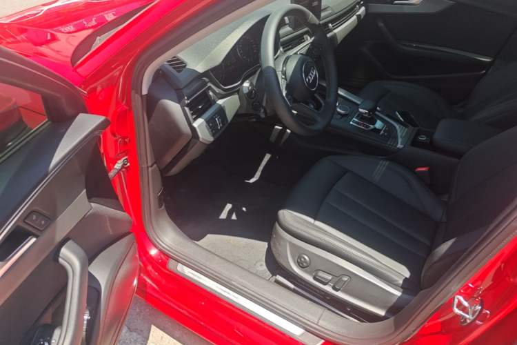 Used Audi A4L 2018 30th Anniversary Edition 40 TFSI Trendy Model Driver Seat