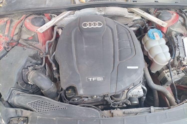 Used Audi A4L 2018 30th Anniversary Edition 40 TFSI Fashion Model Engine Bay