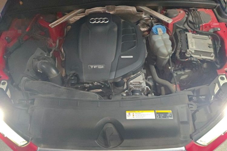 Used Audi A4L 2018 30th Anniversary Edition 40 TFSI Fashion Model Engine Bay