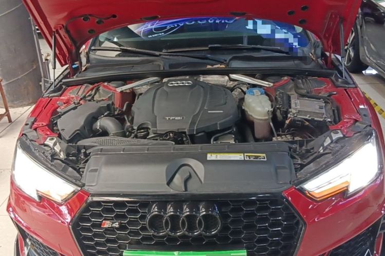 Used Audi A4L 2018 30th Anniversary Edition 40 TFSI Trendy Model Engine Bay