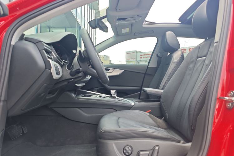 Used Audi A4L 2018 30th Anniversary Edition 40 TFSI Fashion Model Interior 4