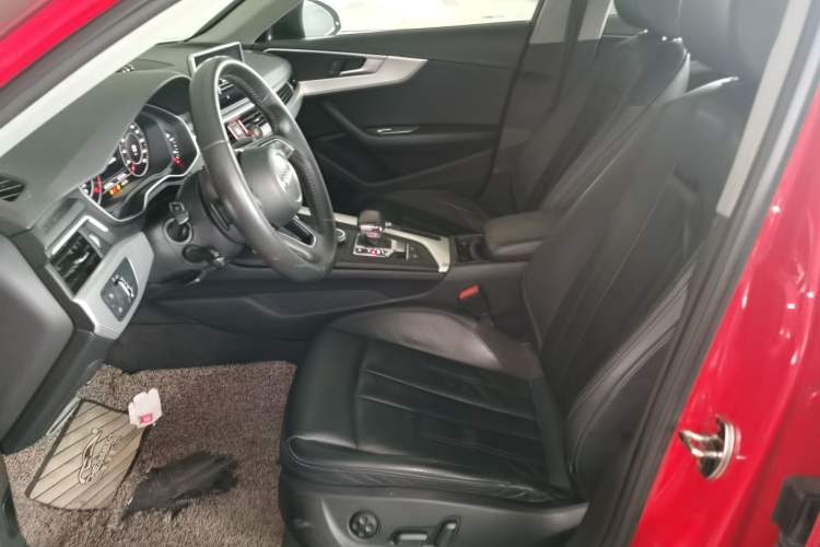 Used Audi A4L 2018 30th Anniversary Edition 40 TFSI Fashion Model Left Front Seat