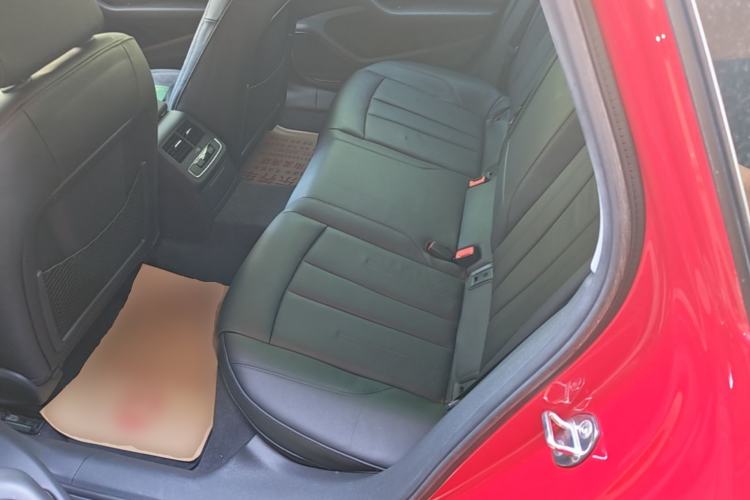 Used Audi A4L 2018 30th Anniversary Edition 40 TFSI Fashion Model Left Rear Seat