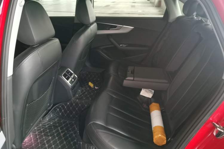 Used Audi A4L 2018 30th Anniversary Edition 40 TFSI Fashion Model Left Rear Seat