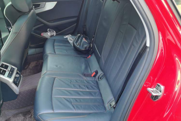 Used Audi A4L 2018 30th Anniversary Edition 40 TFSI Fashion Model Left Rear Seat