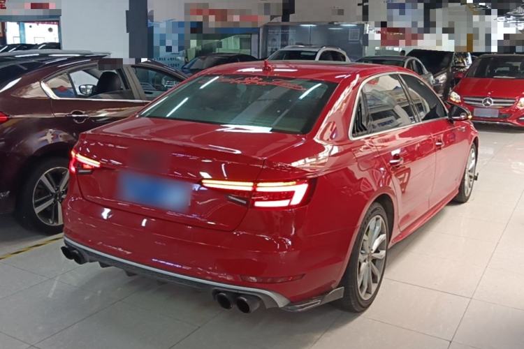 Used Audi A4L 2018 30th Anniversary Edition 40 TFSI Trendy Model Rear Right 45 Deg